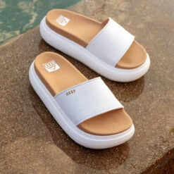 Reef Cushion Bondi Bay -Reef ERO 3538