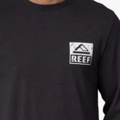 Reef Wellie Long Sleeve T-Shirt -Reef RMEN0216LSPHN DTL1 af737907 1eb7 4213 9914 201cd78ed271