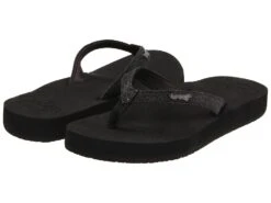 Reef Star Cushion (black)